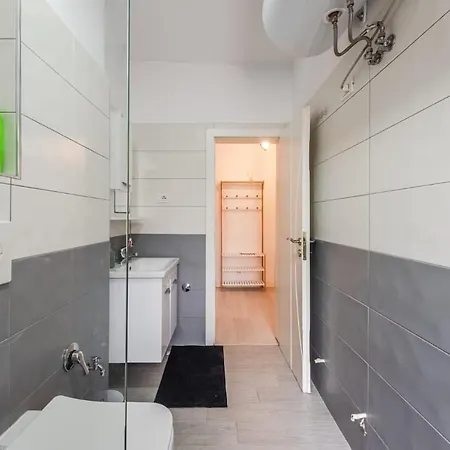 22bs New Bazaar Appartement *